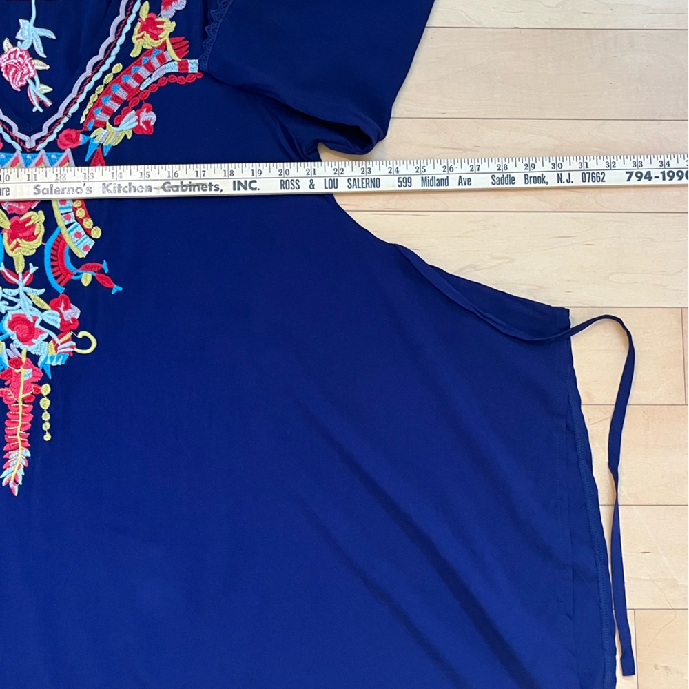 Preowned Solitaire Embroidered V-Neck Tunic Top with Waistband - Navy - Sz L - Picture 10 of 13